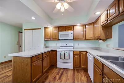 4484 Sentry Hill Court, Kettering, OH 45440 - Photo 5