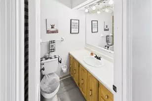 5826 Cedarwood Dr, Lewisburg, OH 45338 - Photo 7