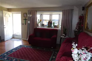 5986 Rena Pl, Dayton, OH 45424 - Photo 3