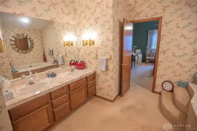 7035 Bluffs Drive, Washington Twp, OH 45459 - Photo 29