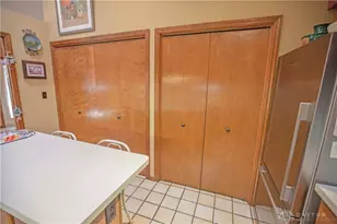 7035 Bluffs Dr, Washington Twp, OH 45459 - Photo 13