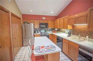 7035 Bluffs Dr, Washington Twp, OH 45459 - Photo 11