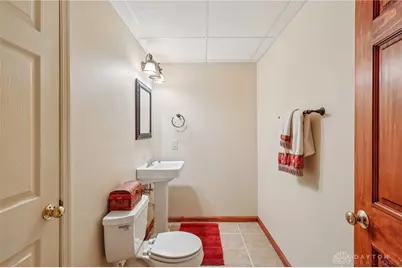 915 Winston Lane, Tipp City, OH 45371 - Photo 43