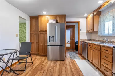 7368 San Fernando Road, Huber Heights, OH 45424 - Photo 11