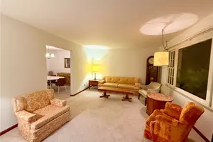 435 Cherrywood Dr, Fairborn, OH 45324 - Photo 3