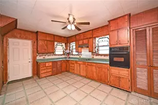309 Cleveland St, Piqua, OH 45356 - Photo 11