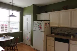 9036 Waterway Ct, Washington Twp, OH 45342 - Photo 13