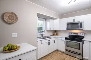 211 Holmes Dr, Fairborn, OH 45324 - Photo 9