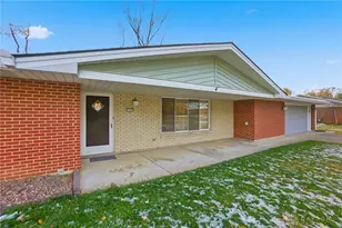 2298 Jacavanda Dr, Beavercreek, OH 45431 - Photo 3