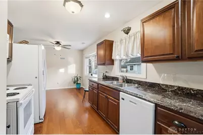 1230 Hemlock Drive, Fairborn, OH 45324 - Photo 9