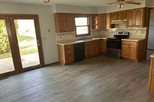 1141 Dickerson Dr, Troy, OH 45373 - Photo 9