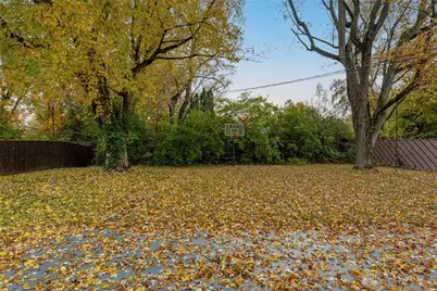 808 Macmillan Drive, Trotwood, OH 45426 - Photo 23
