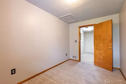 304 E Eppington Drive, Trotwood, OH 45426 - Photo 15