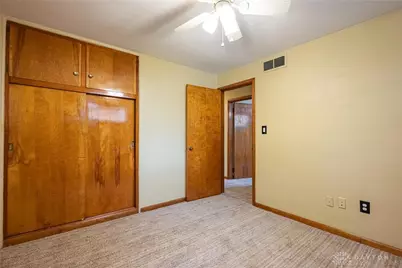 304 E Eppington Drive, Trotwood, OH 45426 - Photo 9