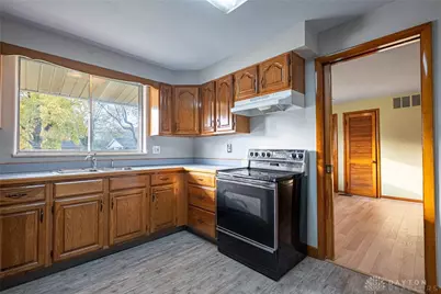 304 E Eppington Drive, Trotwood, OH 45426 - Photo 5