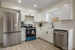 1747 Summithills Dr, Cincinnati, OH 45255 - Photo 7