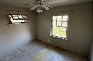 1525 Viola Ave, Dayton, OH 45405 - Photo 9