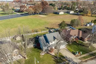 918 Sunset Dr, Englewood, OH 45322 - Photo 3