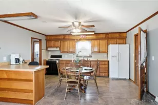 8990 Crescent St, Lakeview, OH 43331 - Photo 9