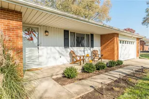 375 Coach Dr, Tipp City, OH 45371 - Photo 3