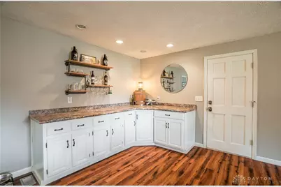 375 Coach Drive, Tipp City, OH 45371 - Photo 9