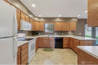 760 Birchwood Drive, Greenville, OH 45331 - Photo 15