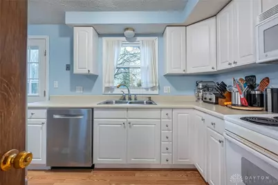 164 Waterford Drive, Centerville, OH 45458 - Photo 13