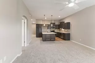 435 Pilot Point, Vandalia, OH 45377 - Photo 7