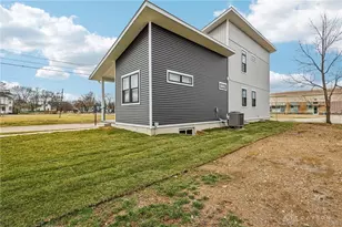 1260 W First St, Dayton, OH 45402 - Photo 39