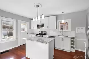 320 Claranna Ave, Oakwood, OH 45419 - Photo 15