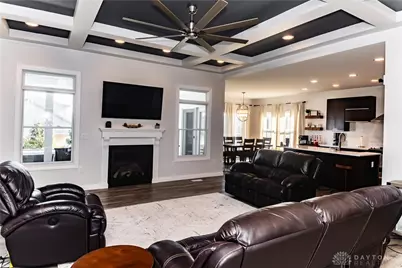 1018 Hunters Ridge Drive, Tipp City, OH 45371 - Photo 7