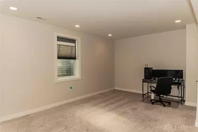 1018 Hunters Ridge Drive, Tipp City, OH 45371 - Photo 39