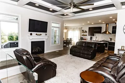 1018 Hunters Ridge Drive, Tipp City, OH 45371 - Photo 9