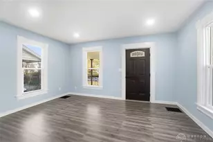 322 E Main St, West Carrollton, OH 45449 - Photo 3