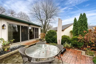 571 Eagle Circle, Kettering, OH 45429 - Photo 33