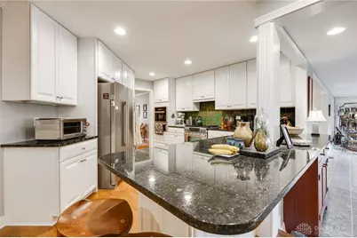 571 Eagle Circle, Kettering, OH 45429 - Photo 13