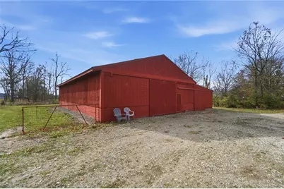 9185 S Mann Road, Bethel Twp, OH 45371 - Photo 43