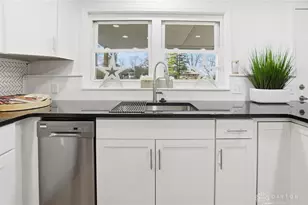 9185 S Mann Rd, Bethel Twp, OH 45371 - Photo 19