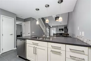 460 Jamestown Cir, Dayton, OH 45458 - Photo 11