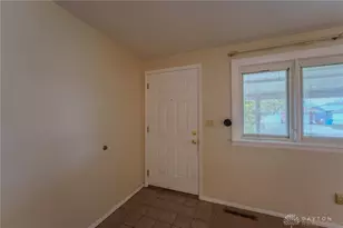 5910 Shady Oak St, Dayton, OH 45424 - Photo 3