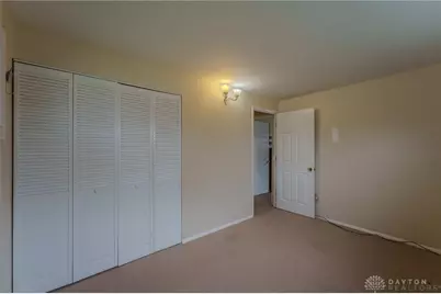 5910 Shady Oak Street, Dayton, OH 45424 - Photo 23