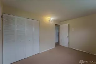 5910 Shady Oak St, Dayton, OH 45424 - Photo 23