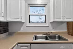 6765 Little Richmond Rd, Dayton, OH 45426 - Photo 9