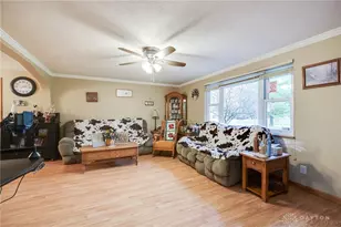 135 Floral Acres Dr, Tipp City, OH 45371 - Photo 9