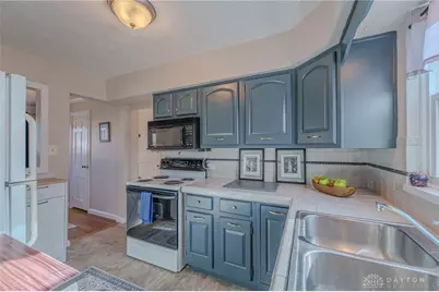 308 E Dorothy Lane, Dayton, OH 45419 - Photo 9