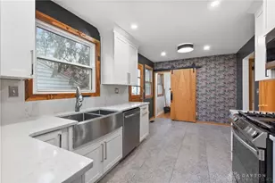 1301 Ridgeview Ave, Dayton, OH 45409 - Photo 11