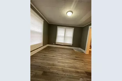 212 E Hillcrest Avenue, Dayton, OH 45405 - Photo 5