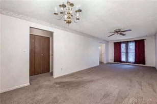 2108 Sir Lockesley Dr, Miamisburg, OH 45342 - Photo 5