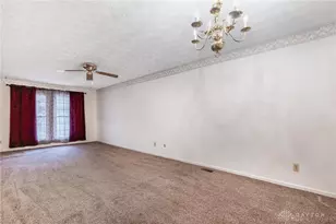 2108 Sir Lockesley Dr, Miamisburg, OH 45342 - Photo 7