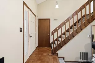 2698 Orchard Run Rd, Dayton, OH 45449 - Photo 7